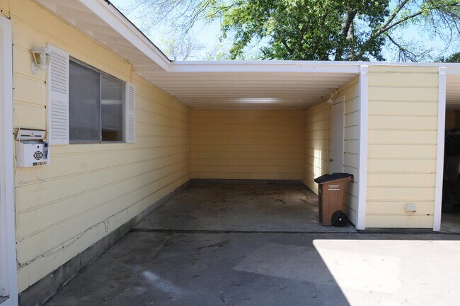 Building Photo - 4805 Avenue G