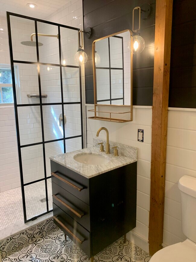 Building Photo - 1701 W Doe Run Rd