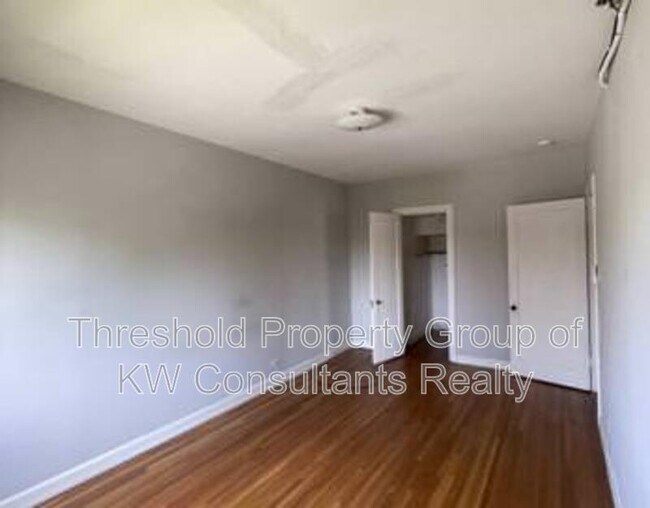 Building Photo - 2208 Arlington Ave