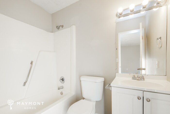 Building Photo - 1127 Mainstreet Valley Dr