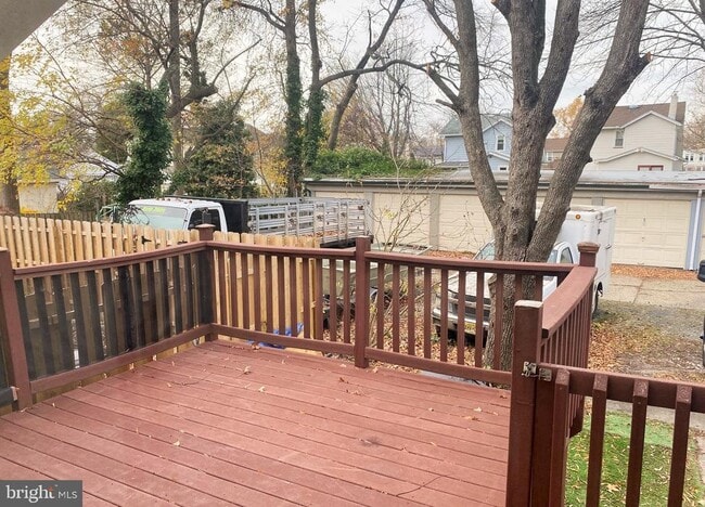 Building Photo - 115 Wesley Ave