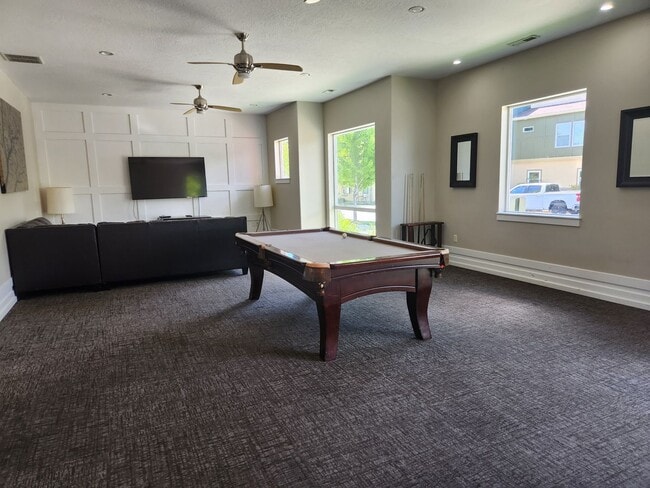 Building Photo - End Unit Townhome Available for Rent July 1st