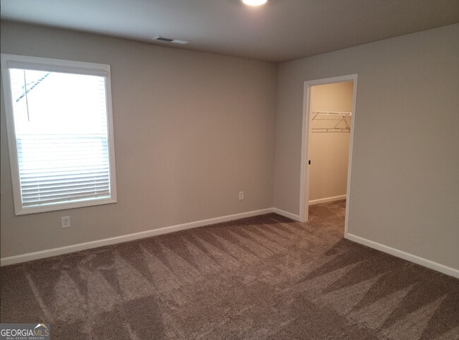 Building Photo - 275 S Ridge