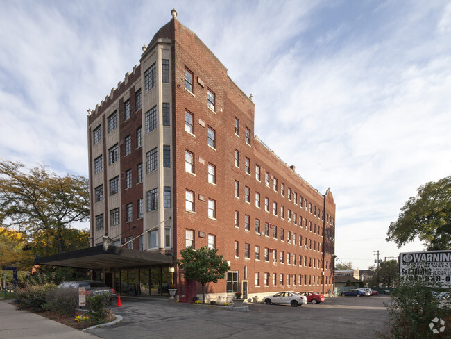 855 Lake Street Apartments - Scoville Manor Apartments