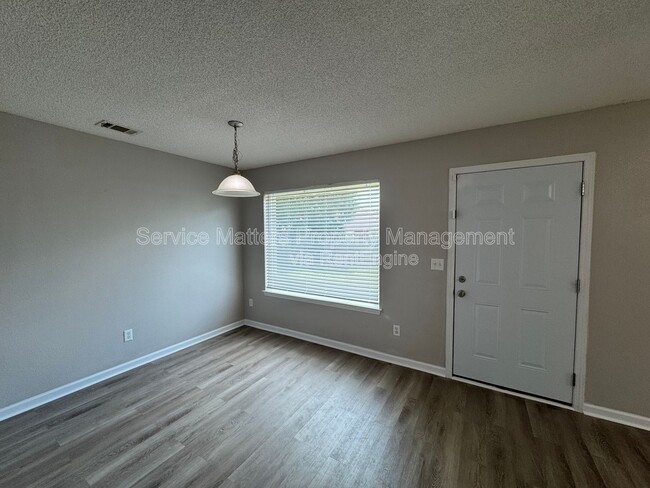 Building Photo - 5079 Cocoa Dr