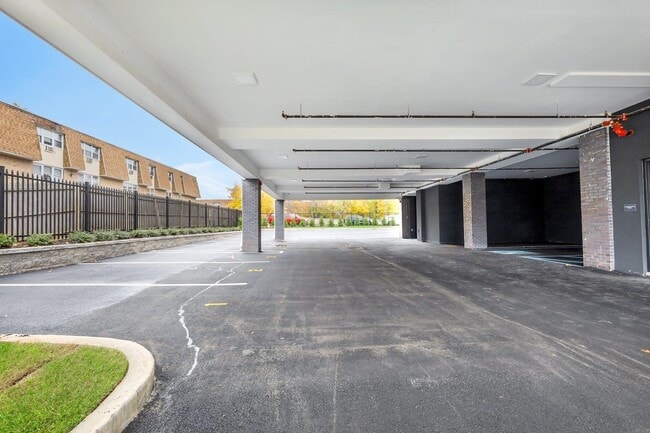 Building Photo - 74 Clarendon Pl