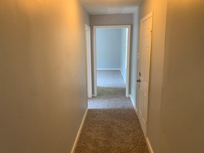 Building Photo - 3417 Rockwood Ave