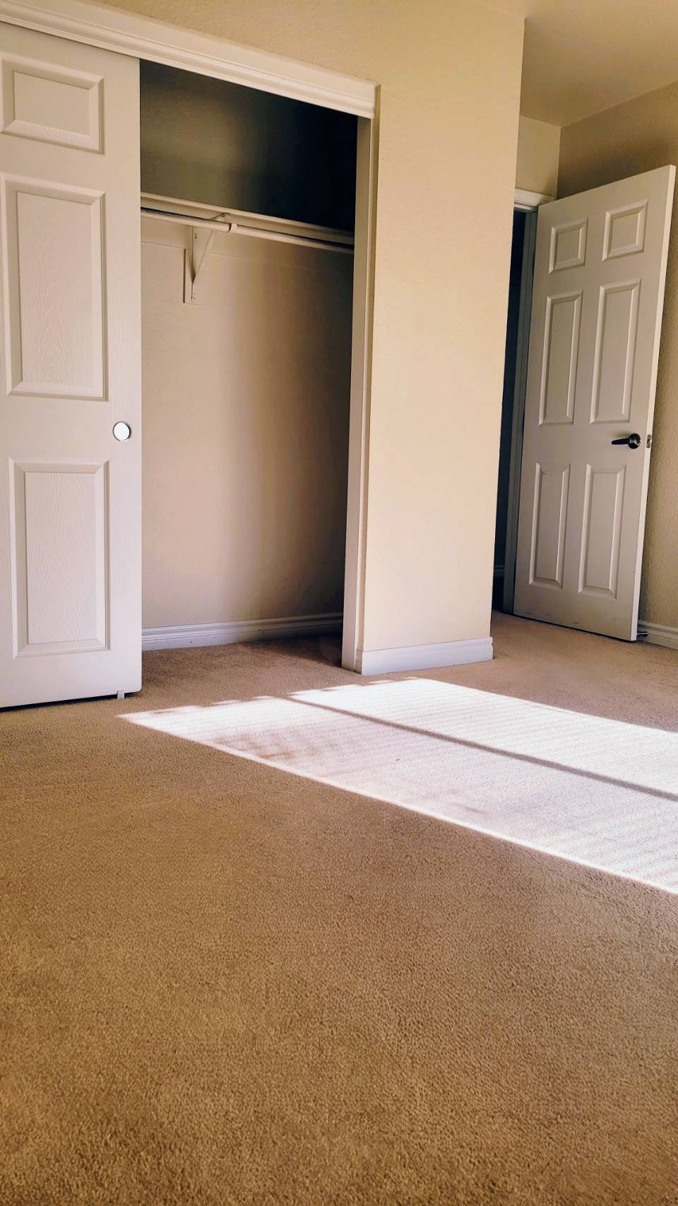 Building Photo - 5251 Indian River Dr