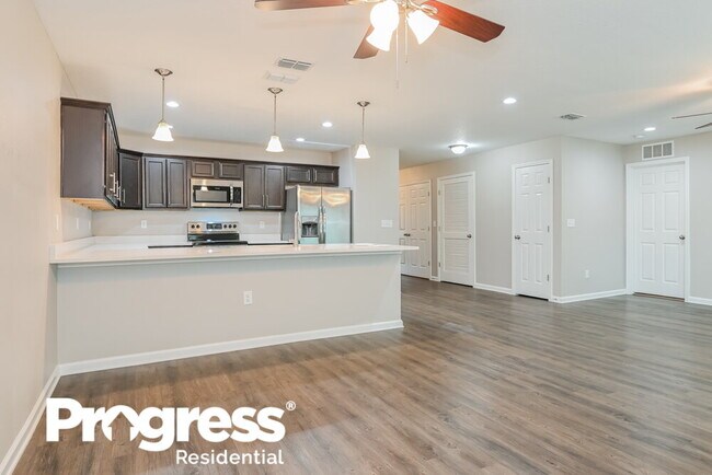 Building Photo - 1390 Sarahs Landing Dr