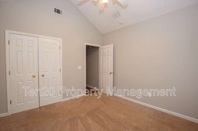 Building Photo - 59 Walnut Ct