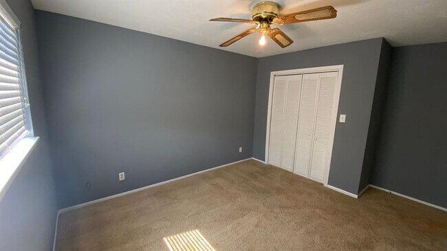Building Photo - 3615 Windbriar Ct