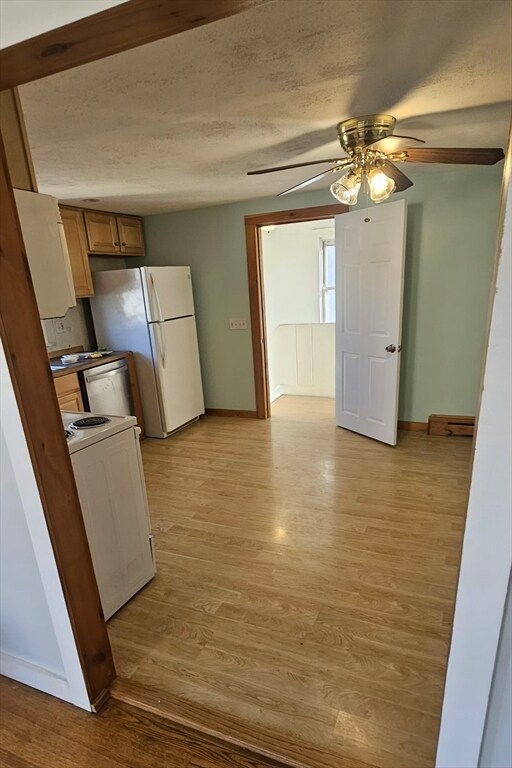 Building Photo - 123 Scott St