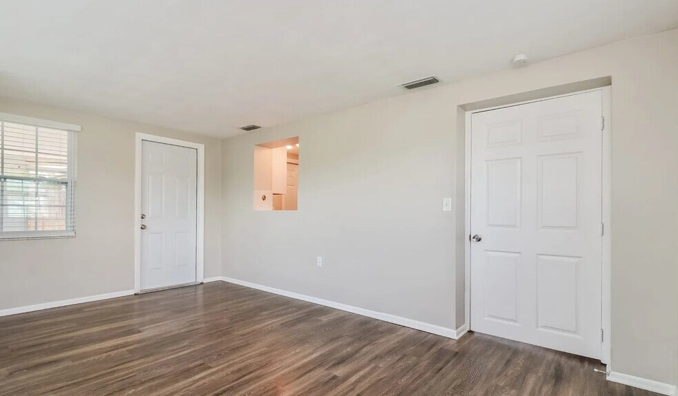 Building Photo - 5321 Sparrow Dr