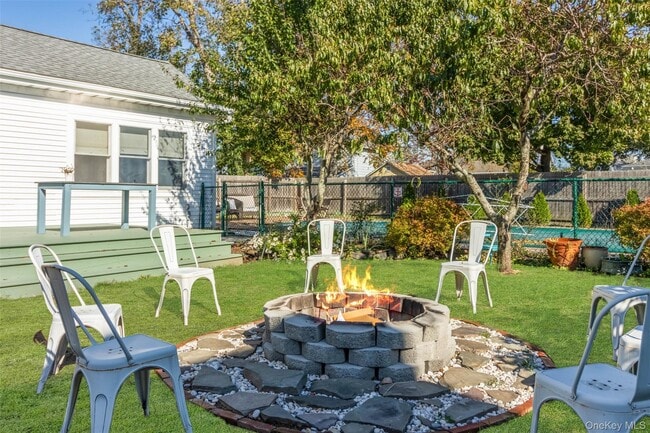 Building Photo - 312 5th Ave