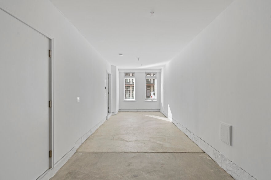 2 car garage - 2609 Platt Ct NW