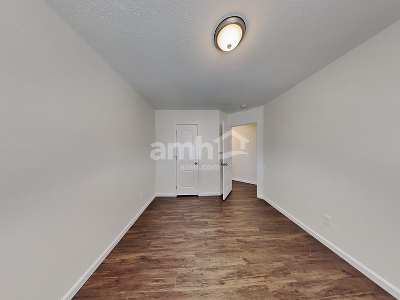 Building Photo - 12955 W Catalina Dr