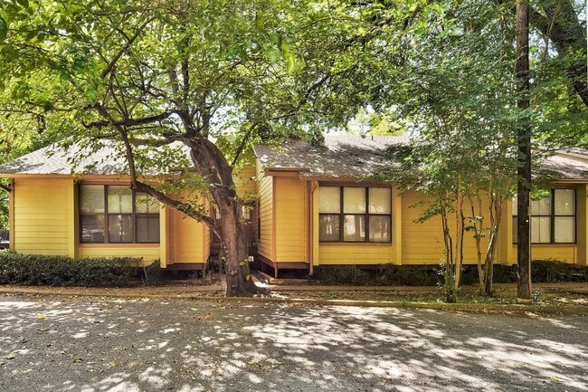 Building Photo - 5107 Leralynn St