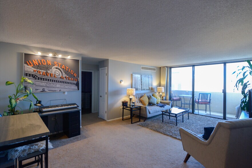 Living room - 1020 15th St