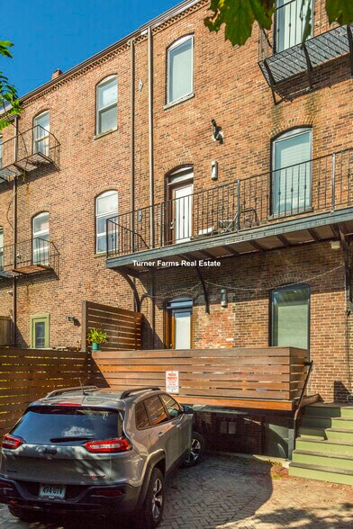 Building Photo - 25 Worthington St