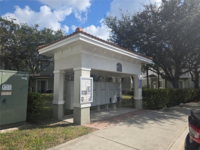 Building Photo - 2612 SW 81st Terrace