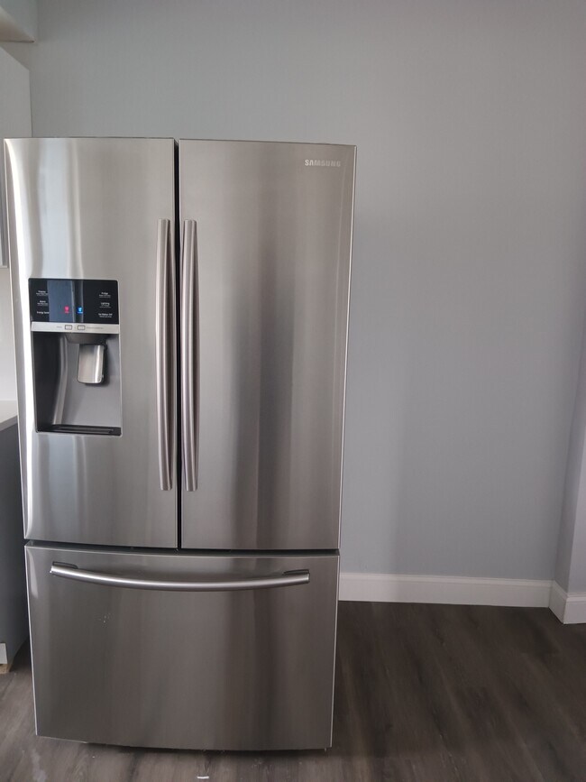 Appliance - 2870 W Garrison Ave