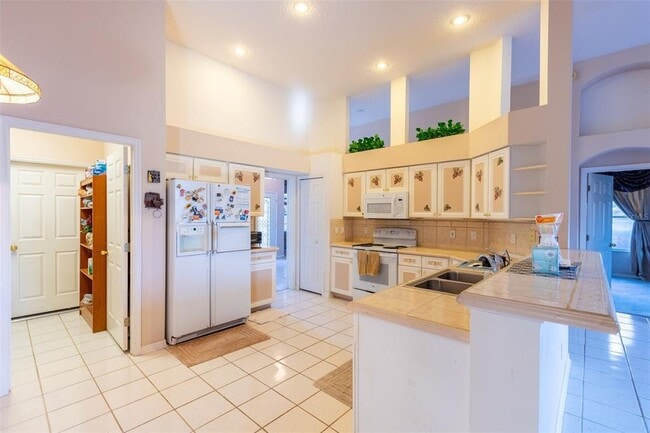 Building Photo - 497 Pickfair Terrace