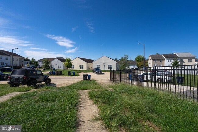 Building Photo - 1830 Webster Pl SE