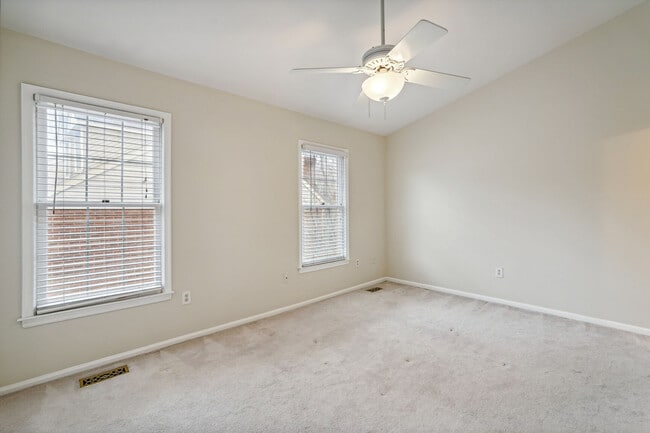 Building Photo - 5407 Grove Ridge Way