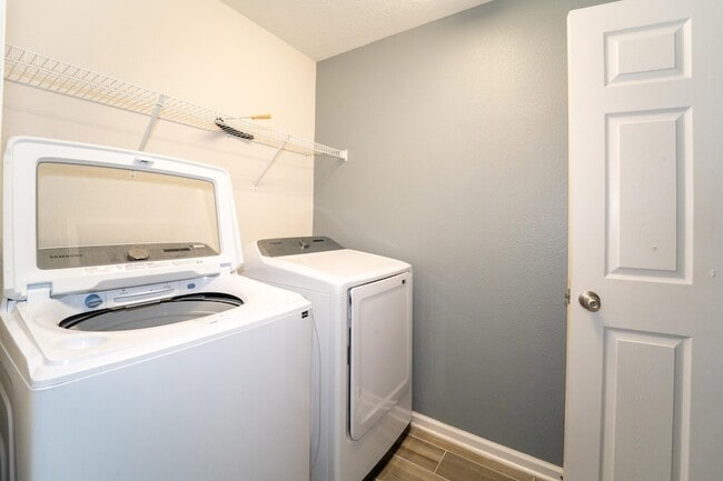 Building Photo - 415 Santorini Ct