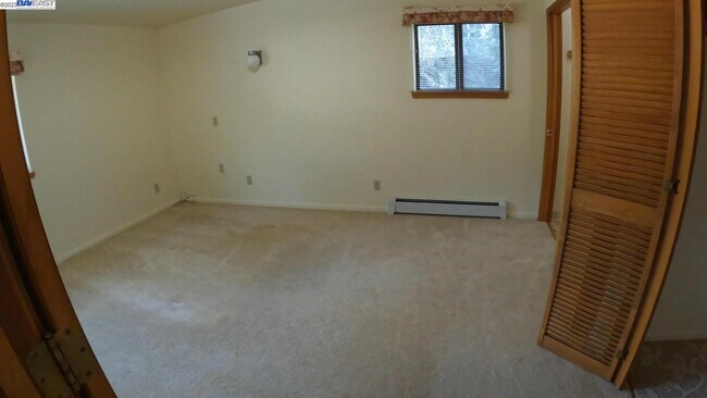 Building Photo - 9 Reservoir St