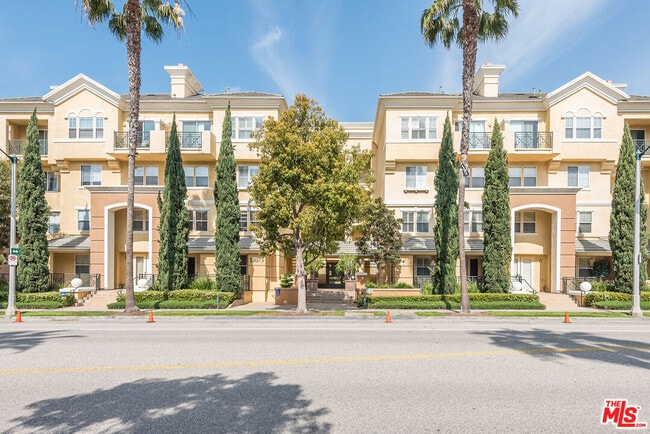 Building Photo - 13075 Pacific Promenade