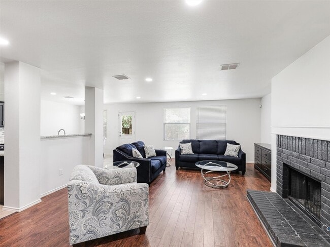 Building Photo - 13262 Cleburne Dr