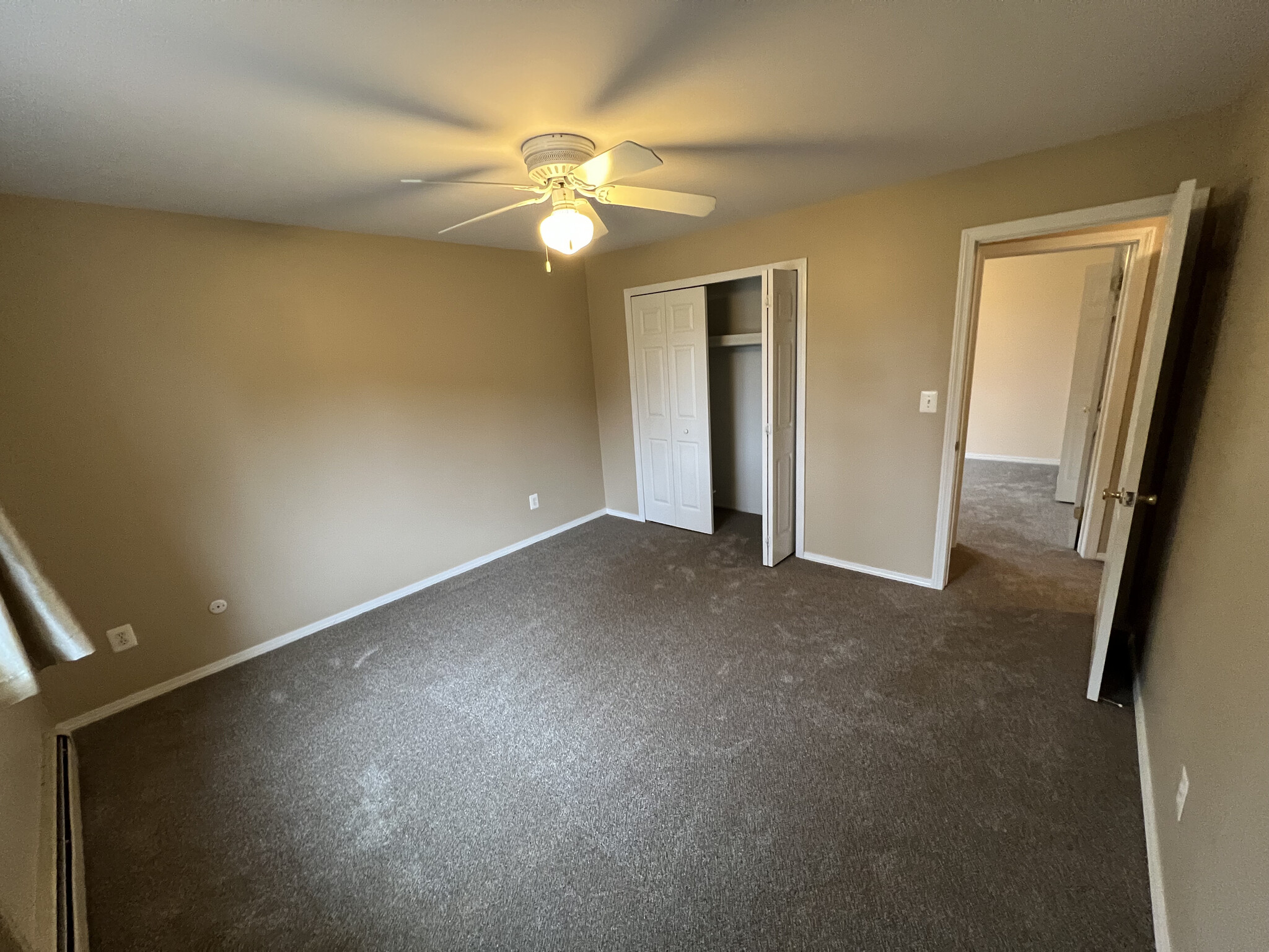 Master Bedroom - 1840 Axtell Dr