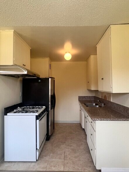 Building Photo - 14530 Amar Rd