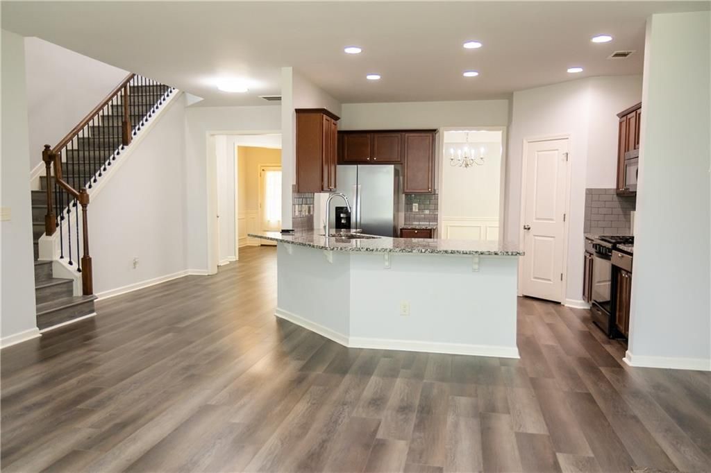 Building Photo - 4960 Ducote Trail