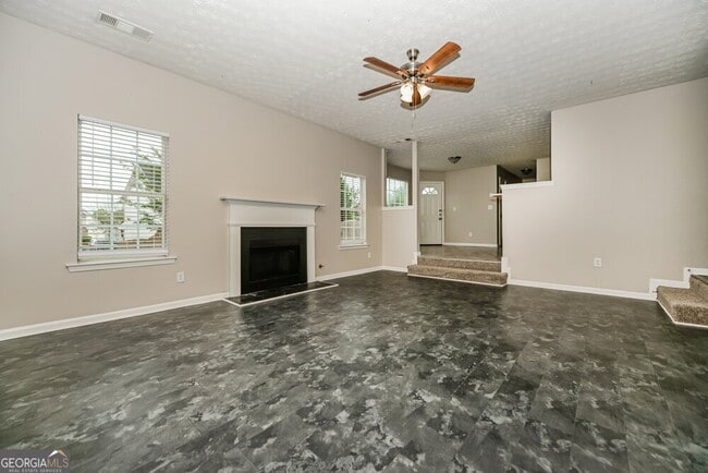 Building Photo - 20 Hazelhurst Dr