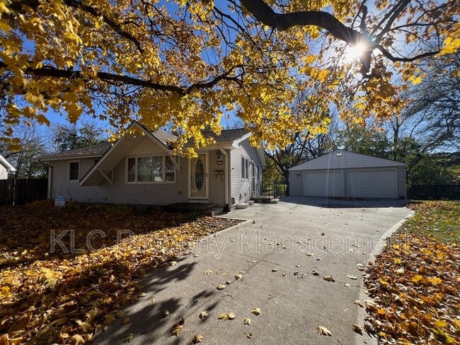 Building Photo - 3307 Gleaves Ct