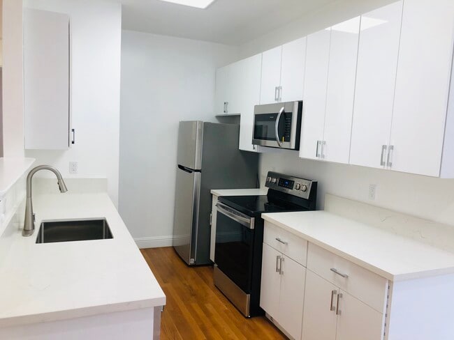 Building Photo - 1755 Filbert St