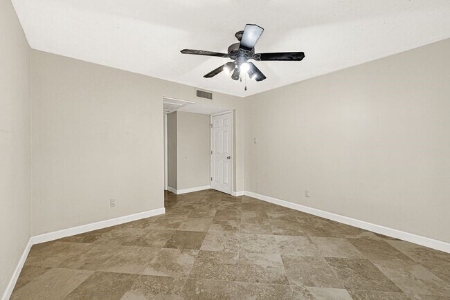 Building Photo - 3224 Timmons Ln