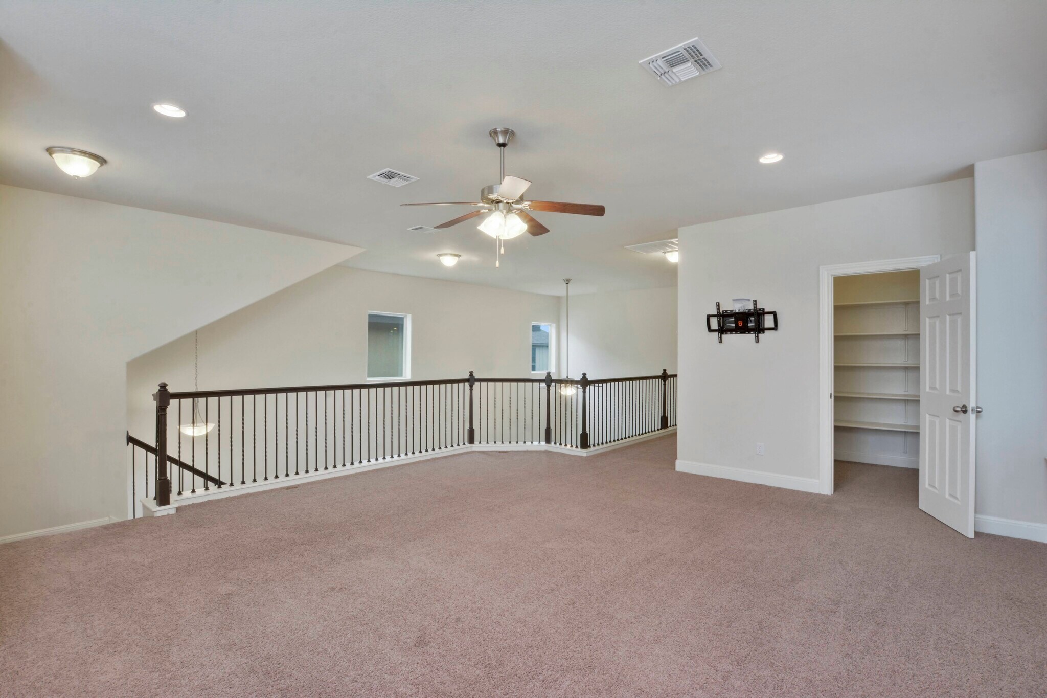 Spacious Gameroom - 1401 Little Elm Trl