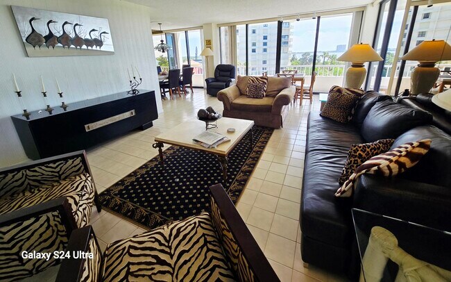 Building Photo - 5510 N Ocean Dr