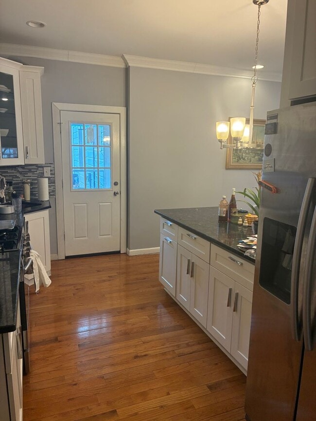 Building Photo - SPACIOUS LAWRENCEVILLE 3 BED 2.5 BATH! PERFECT LOCATION!