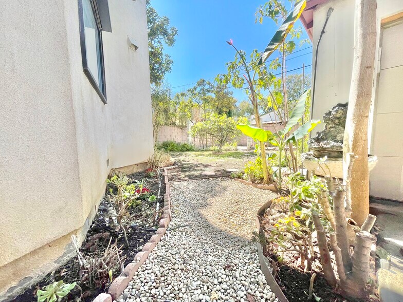 Building Photo - 4031 Berryman Ave