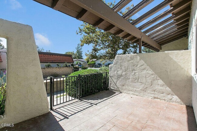 Building Photo - 1129 Glenbridge Cir