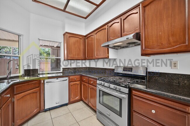 Building Photo - Charming 3-Bedroom Home with 2 Baths