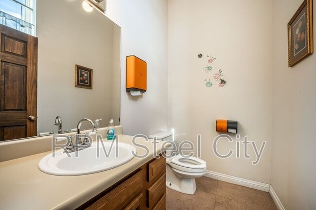 Building Photo - 226-228 S Union Ave