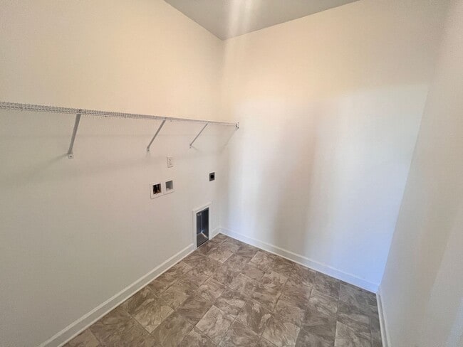 Building Photo - Blacksburg, 3 BR / 2 BA, Available for rent in the Westhill section of Prices Fork Road