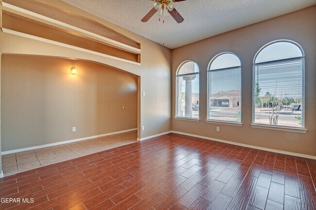 Building Photo - 316 De Palma Pl