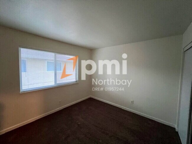 Building Photo - 1977 Woodglen Ln