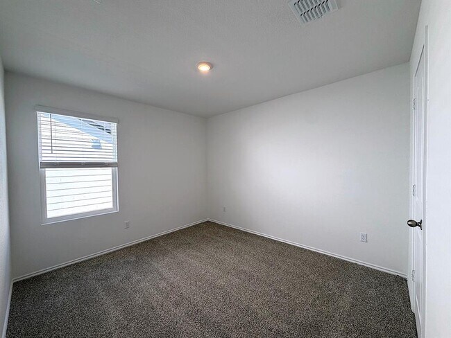 Building Photo - 348 San Juan Trl